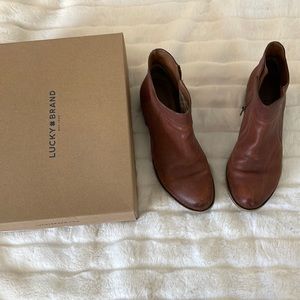 Lucky Brand Brolley booties, size 8, almond color